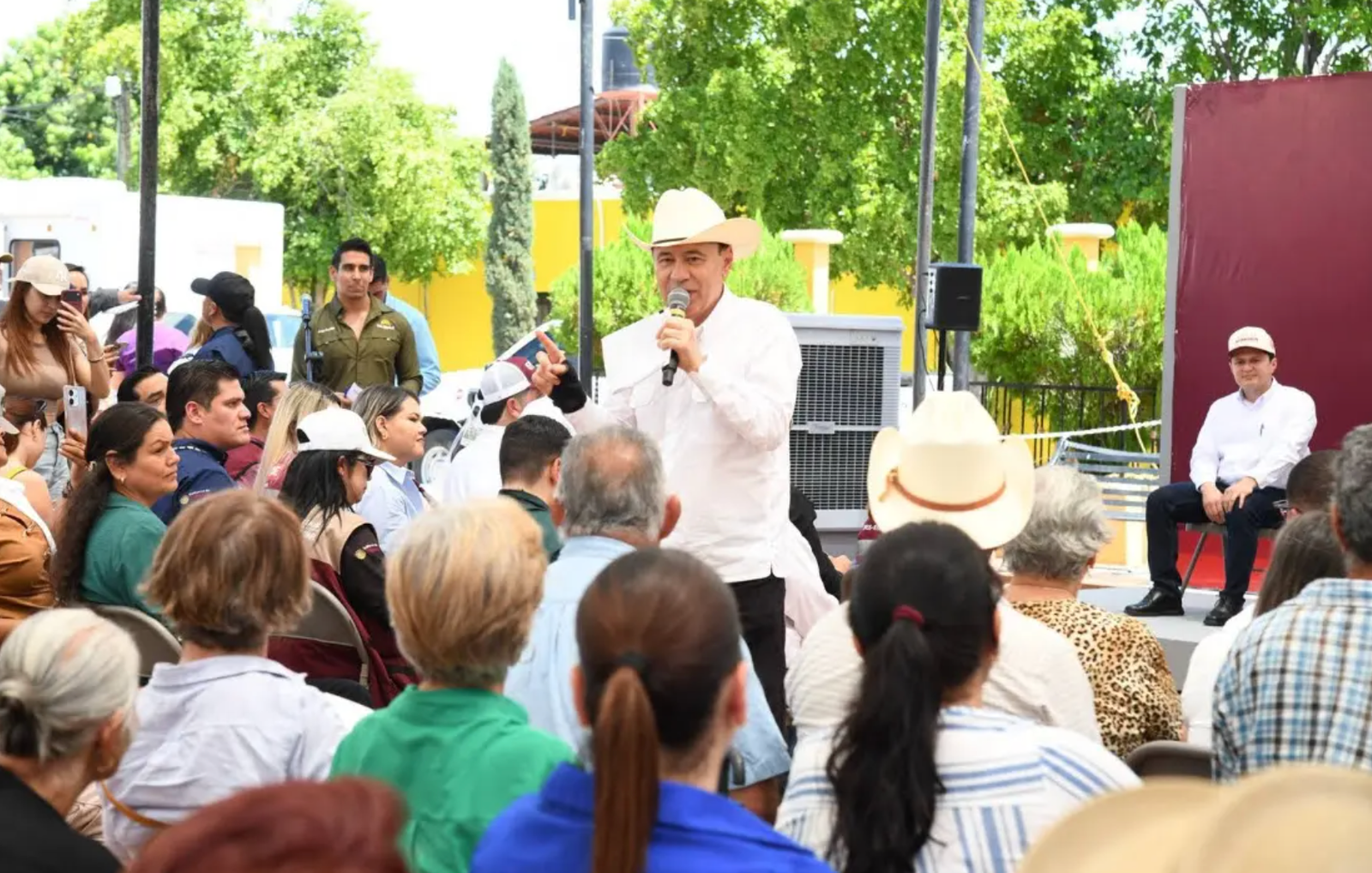 Alfonso Durazo fortalece educación e infraestructura en municipios de la sierra de Sonora